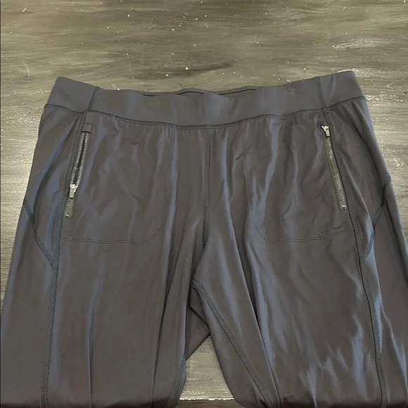 Athleta Women’s Black Pants- XL - Picture 2 of 4